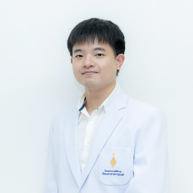 M.D. Jakkrapop Pongsuwan