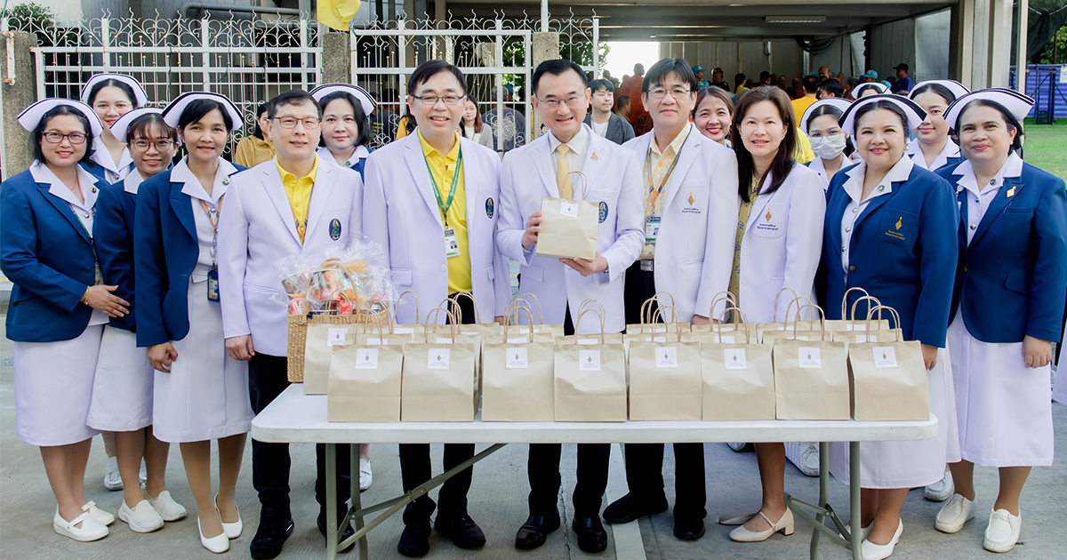 พิธีทำบุญตักบาตรในงานศิระกรานพระภูบาลนวมินทร์ ปีที่ 9 ในหลวงผู้ทรงสถิตในดวงใจ