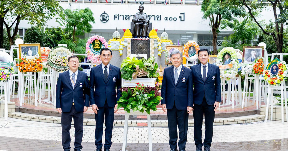 พิธีวางพวงมาลาถวายราชสักการะพระราชานุสาวรีย์ เนื่องในวันมหิดล ประจำปี 2569